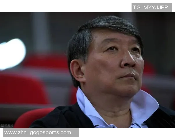 球迷热议李梦潘臻琦被弃宫鲁鸣强调年轻化是重建首要任务